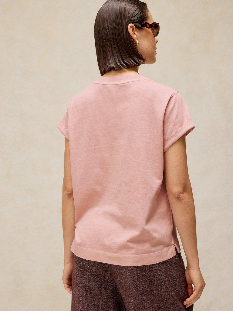 GINA GRAPHIC TEE in DUS PINK - MODEL BACK