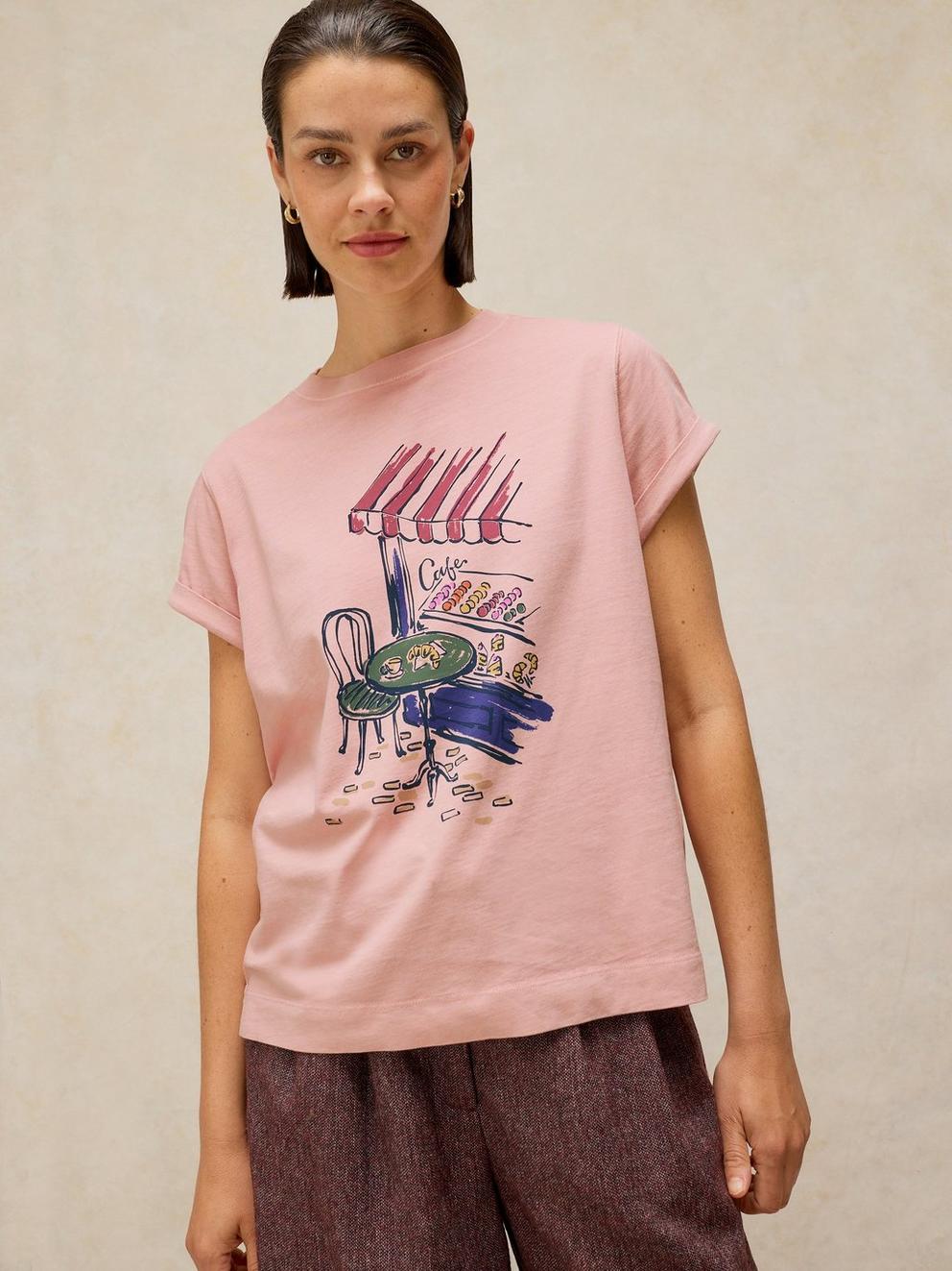 GINA GRAPHIC TEE in DUS PINK - MODEL DETAIL