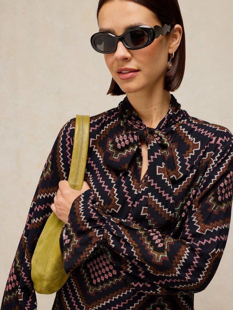 KALIA SHORT DRESS in NAVY MULTI - MODEL FRONT