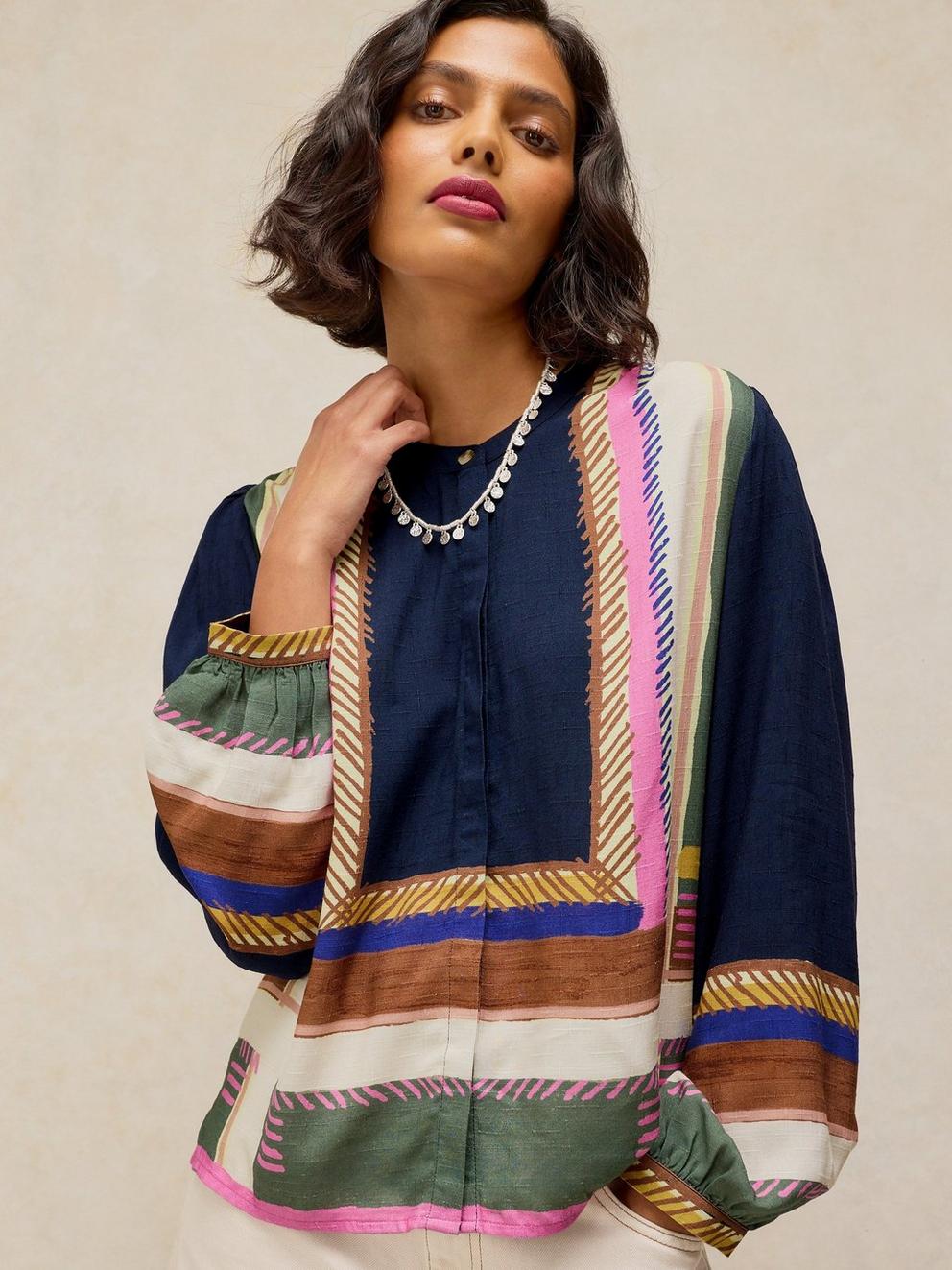 LANA PRINT TOP in NAVY PR - LIFESTYLE