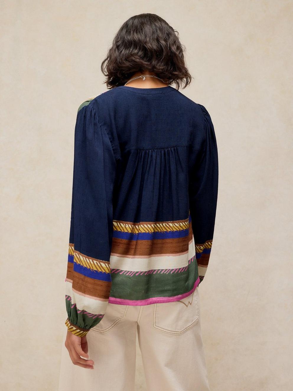 LANA PRINT TOP in NAVY PR - MODEL BACK