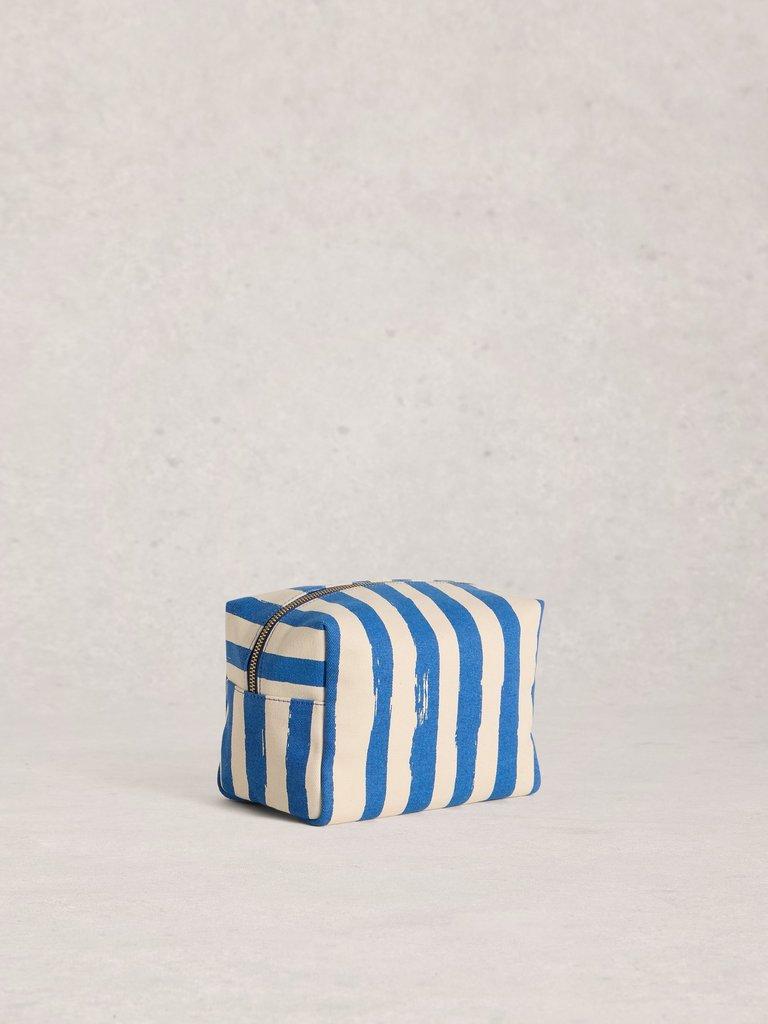 Canvas Summer Stuff Washbag in BLUE MLT - FLAT BACK