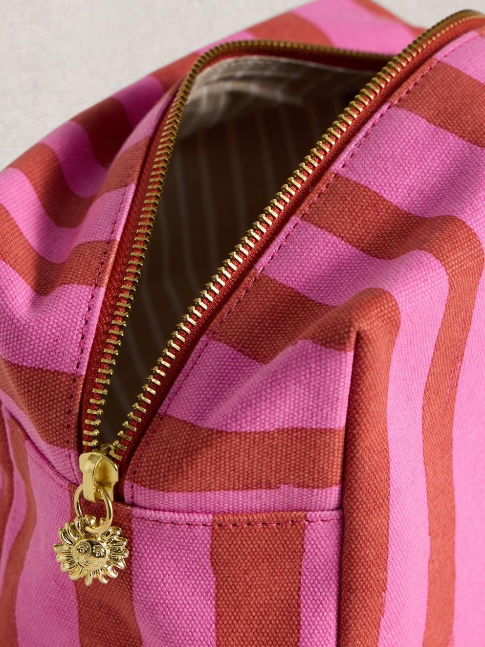 Canvas Summer Stuff Washbag in PINK MLT - FLAT DETAIL