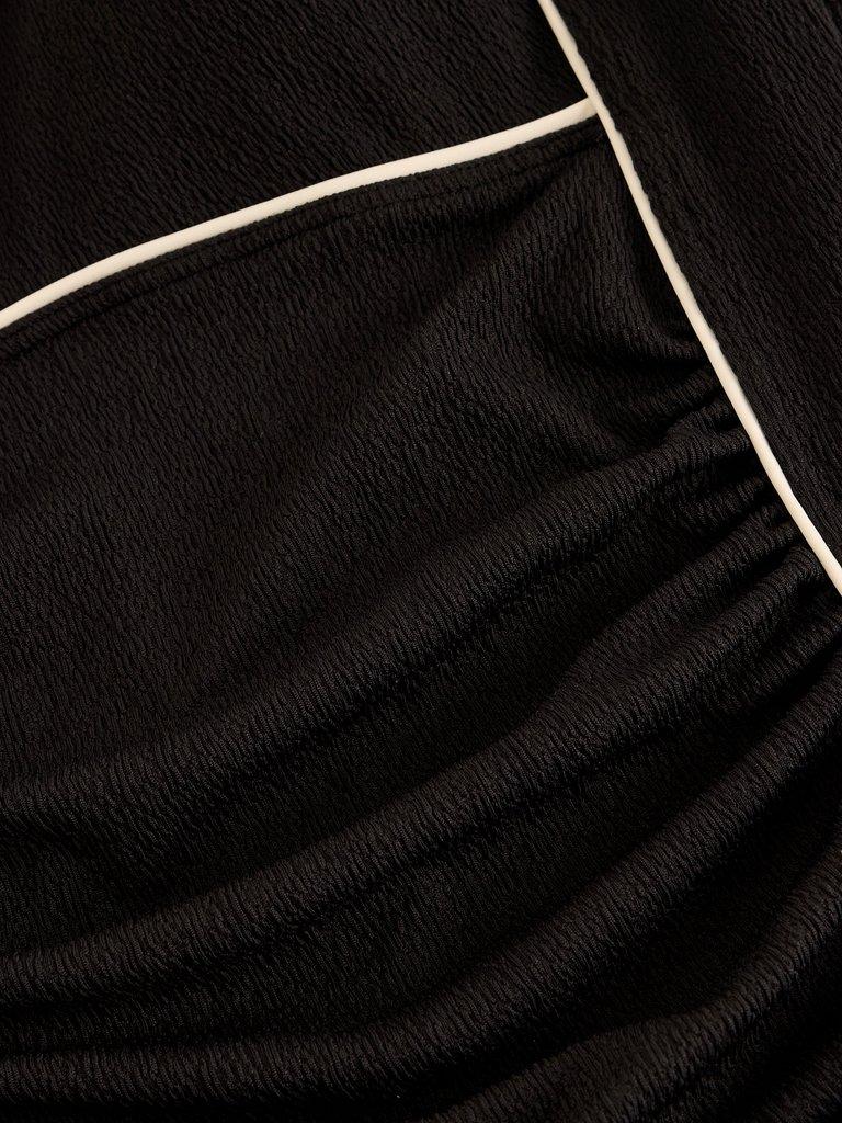 SPLASH TEXTURED SWIMSUIT in PURE BLK - FLAT DETAIL