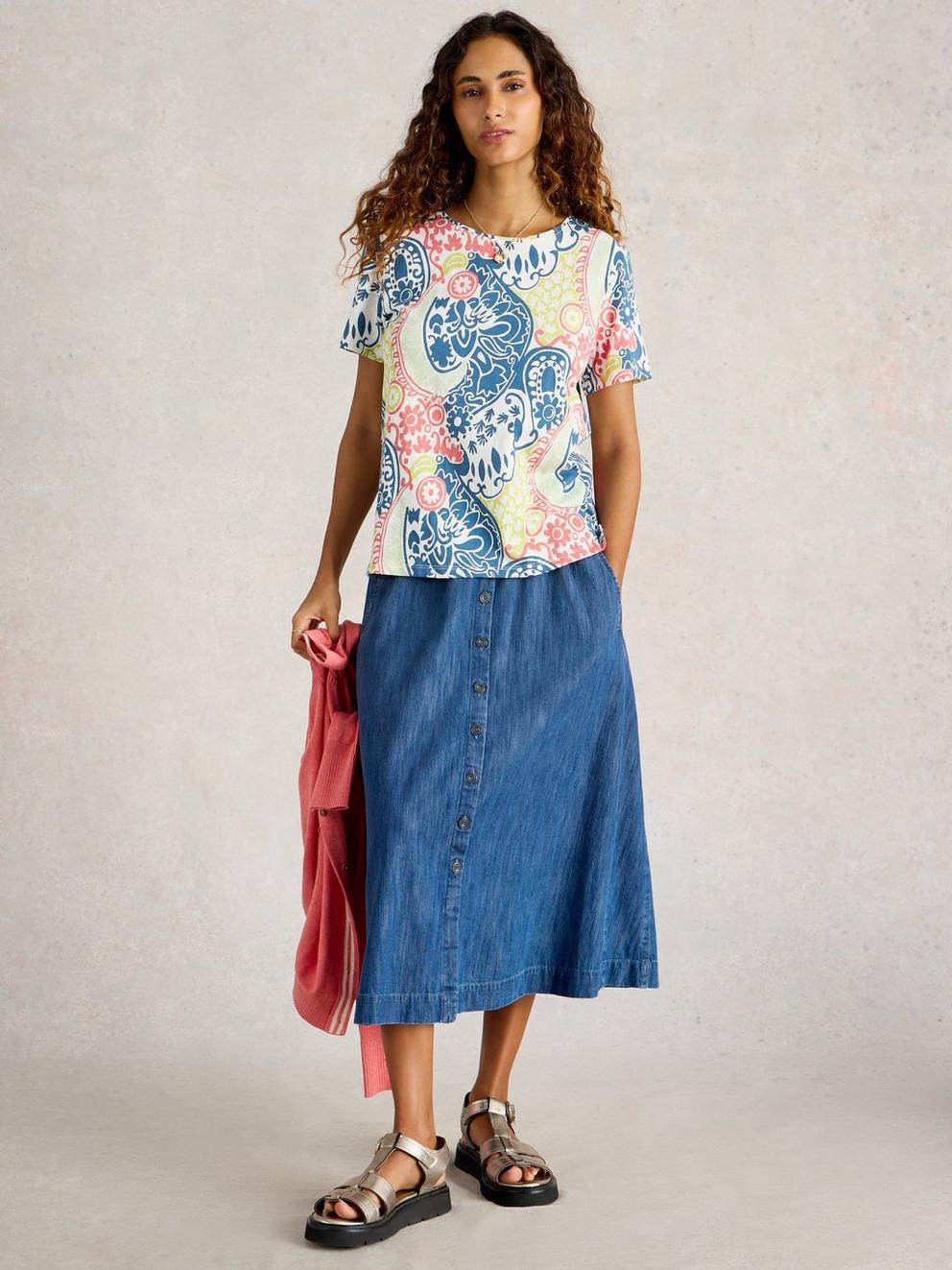 ABBIE PRINTED SHORT SLEEVE TEE in NAVY MULTI - MODEL FRONT