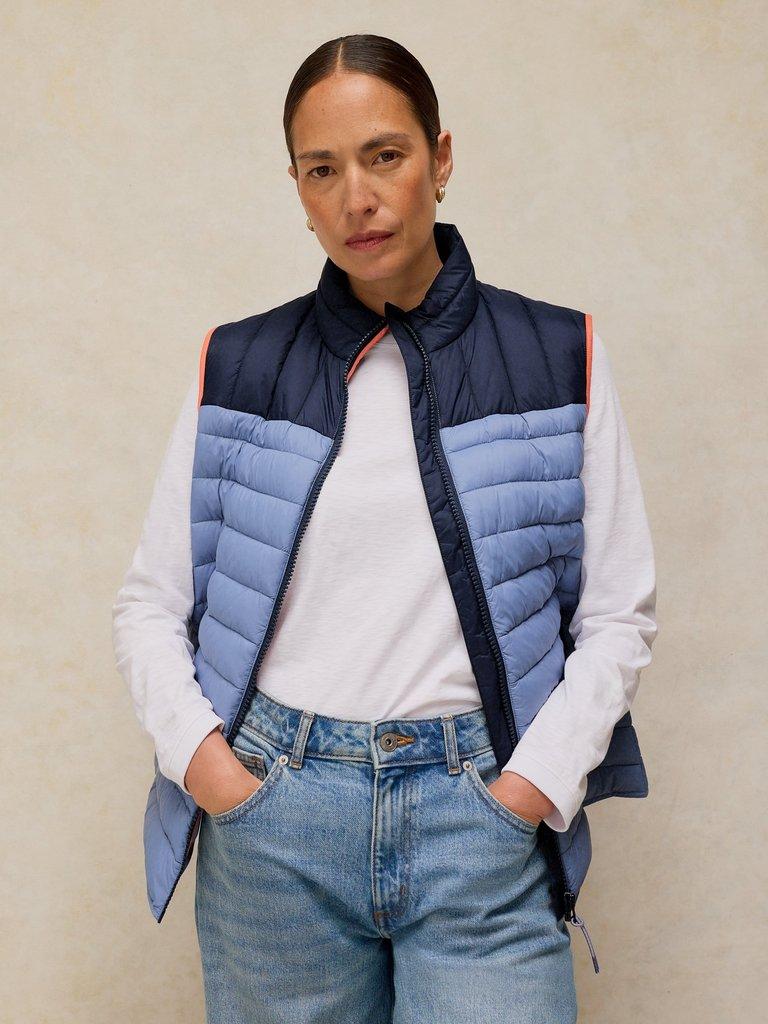 RHEA QUILTED GILET in NAVY MULTI - MODEL DETAIL