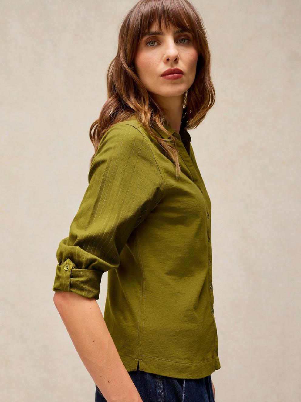 ANNIE SPARKLE MIX SHIRT in MID GREEN - MODEL DETAIL