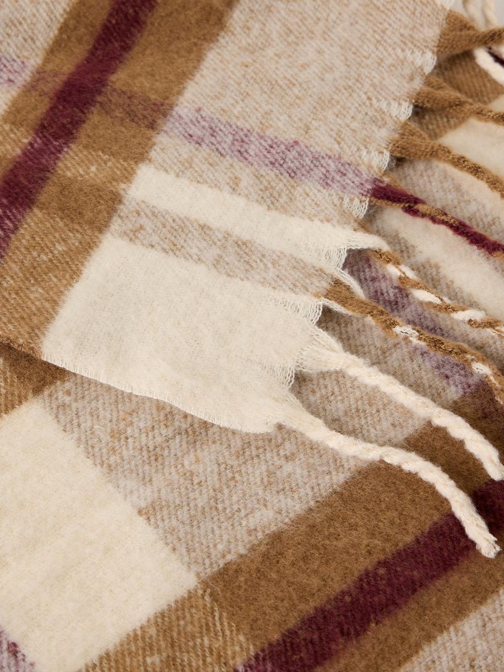 SHELLEY BRUSHED CHECK SCARF in NAT MLT - FLAT DETAIL