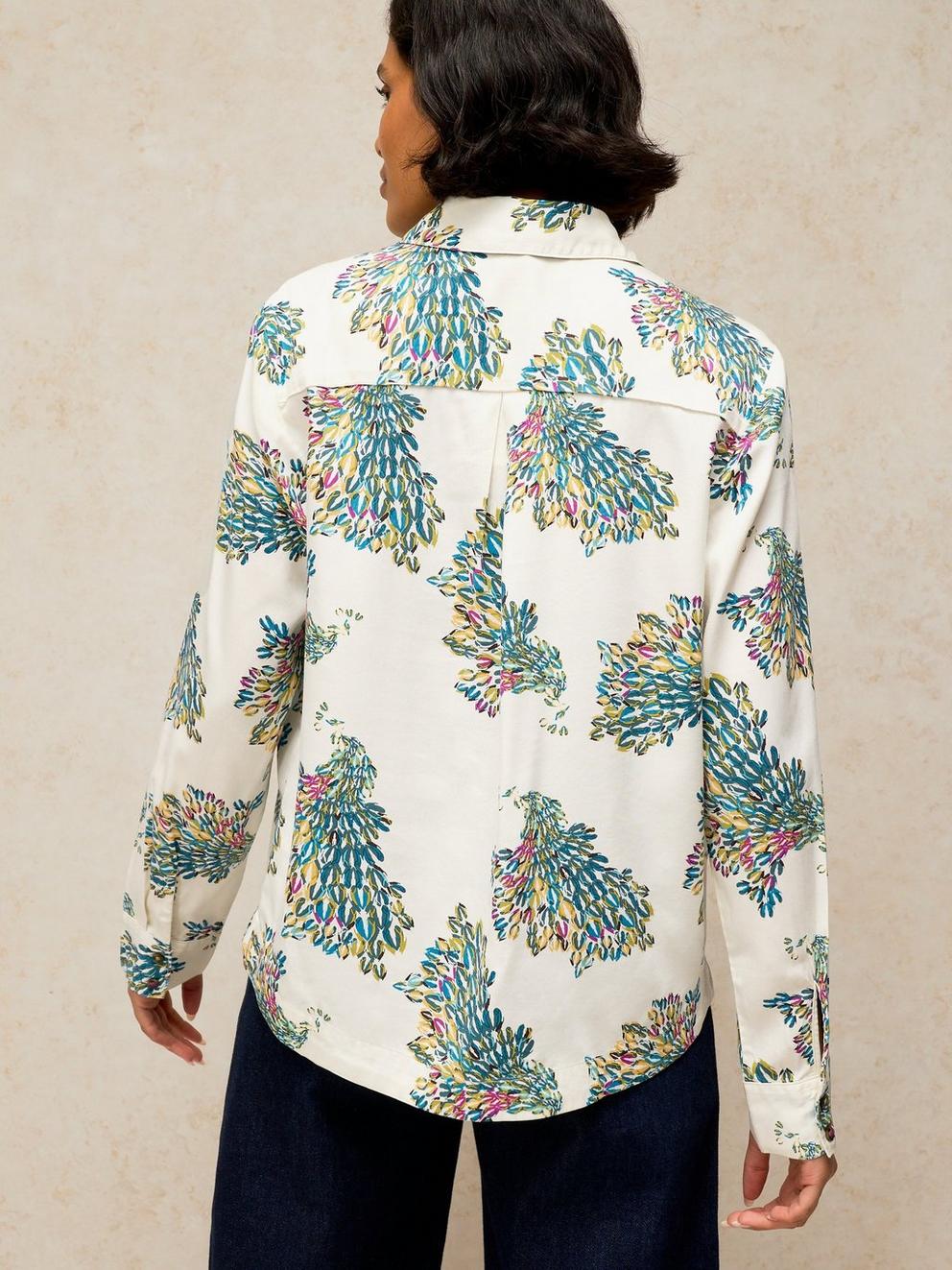 LIBBY PRINTED SHIRT in IVORY MLT - MODEL BACK