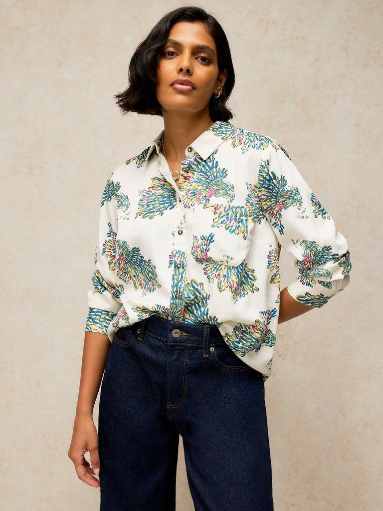 LIBBY PRINTED SHIRT in IVORY MLT - MODEL DETAIL