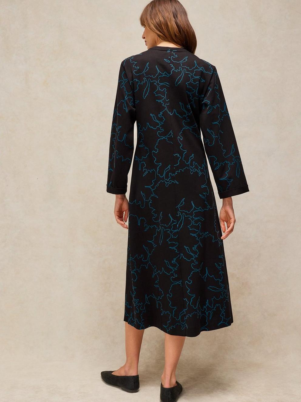 GRACIE TWIST DRESS  in BLK MLT - MODEL BACK