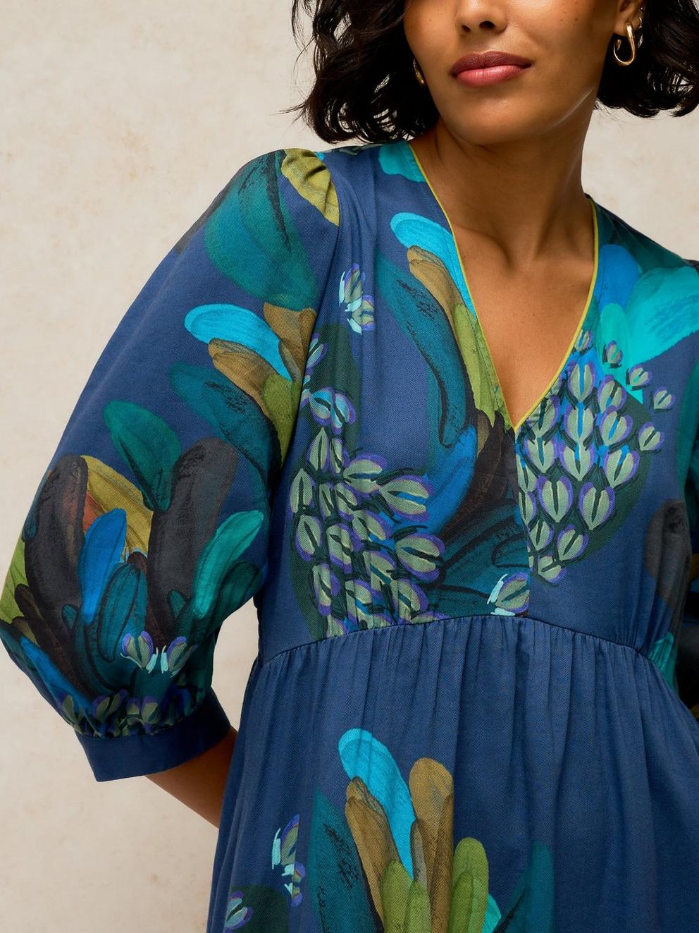 LUCY DRESS in TEAL PR - MODEL DETAIL