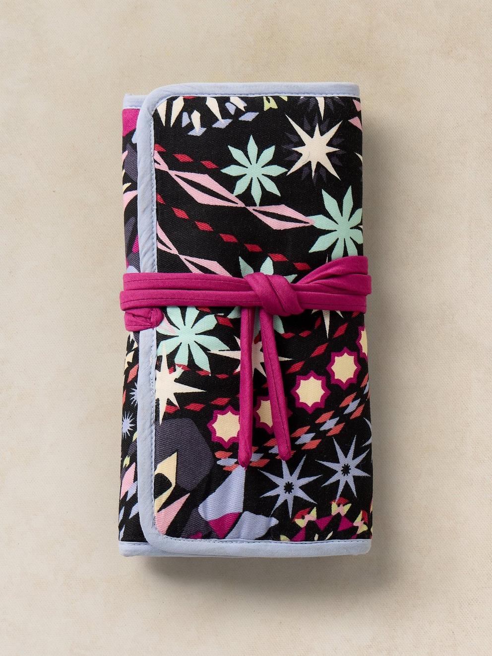 PRINTED JEWELLERY ROLL in BLACK PRINT | White Stuff EU