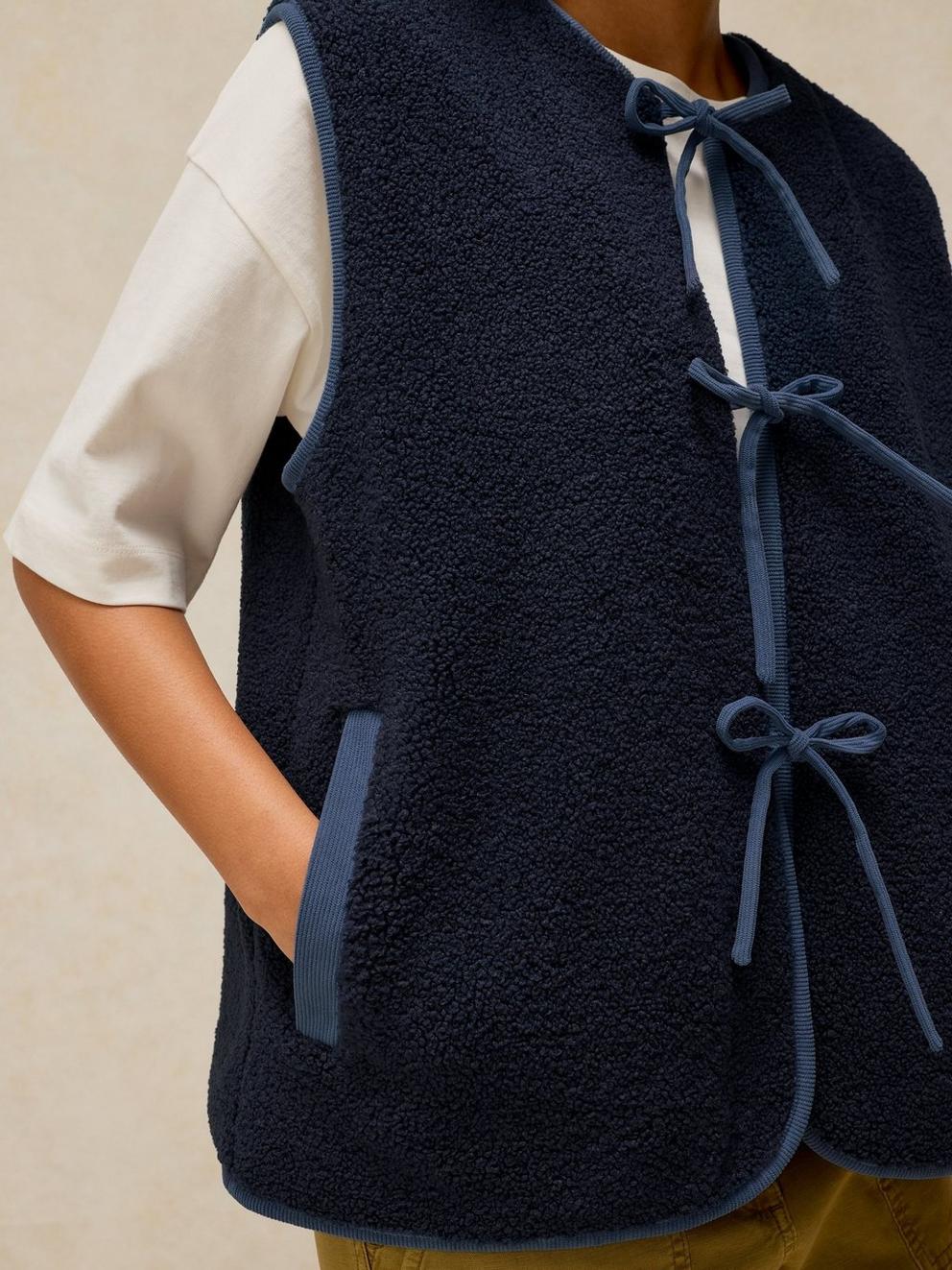 BORG TIE FRONT GILET in DARK NAVY - MODEL DETAIL
