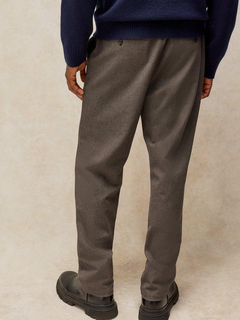 ACTON TWEEDY TROUSER in BROWN MLT - MODEL BACK