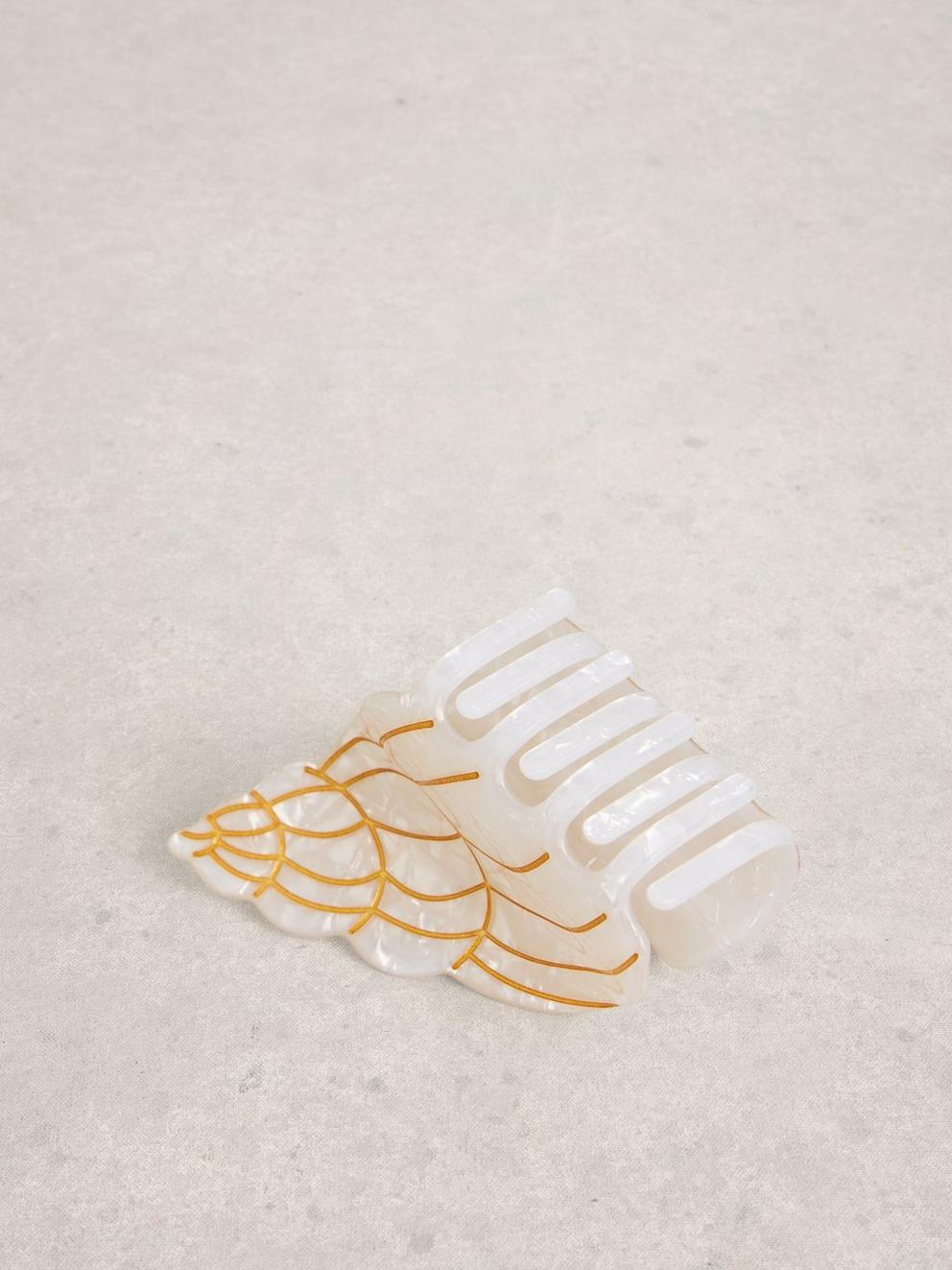 Shell Hair Claw clip in PALE IVORY - FLAT DETAIL