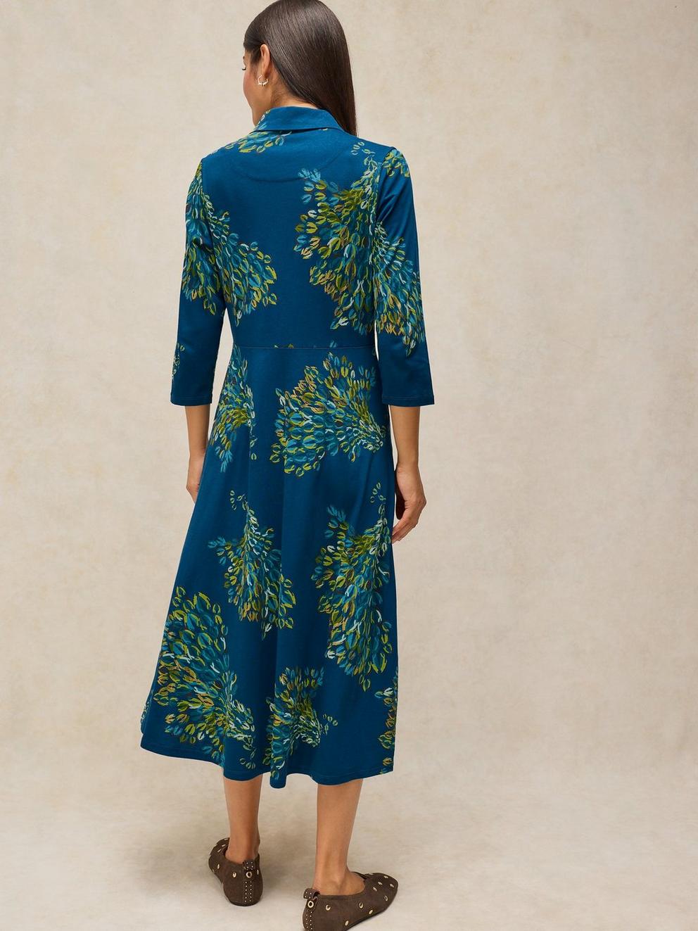 RUA JERSEY DRESS in TEAL PR - MODEL BACK