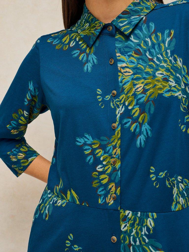 RUA JERSEY DRESS in TEAL PR - MODEL DETAIL
