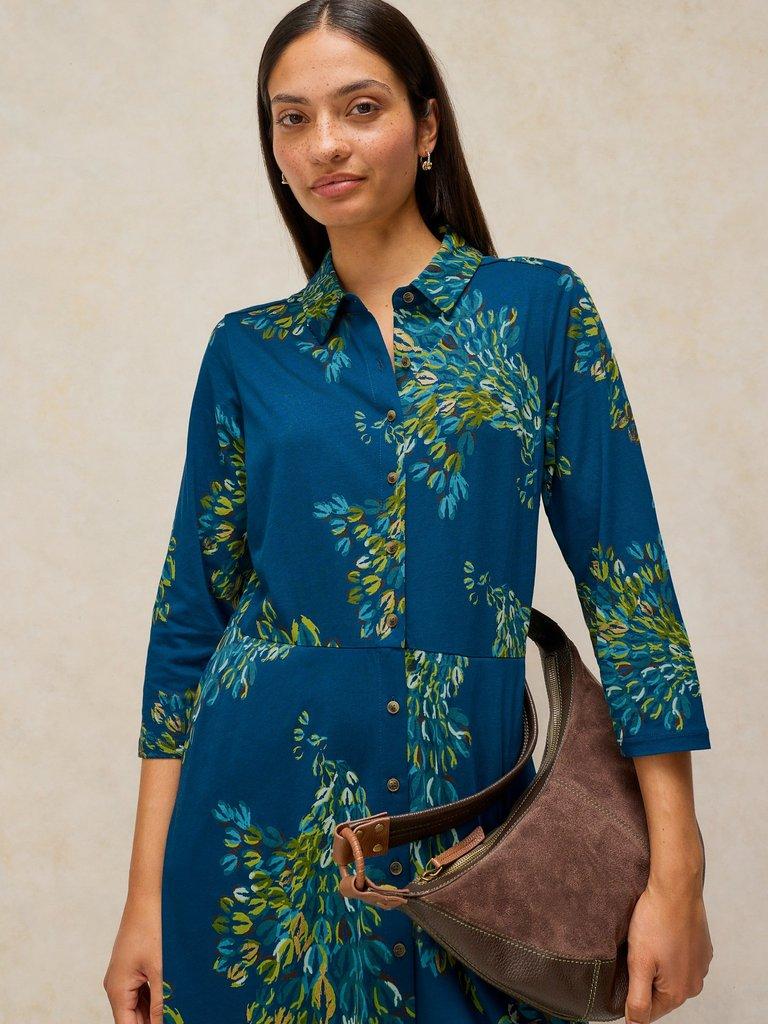 RUA JERSEY DRESS in TEAL PR - MODEL FRONT