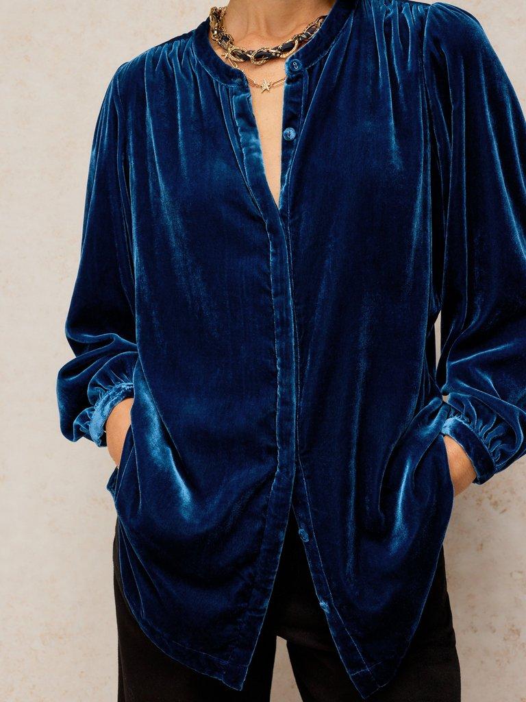 LANA VELVET TUNIC in DARK NAVY - MODEL DETAIL