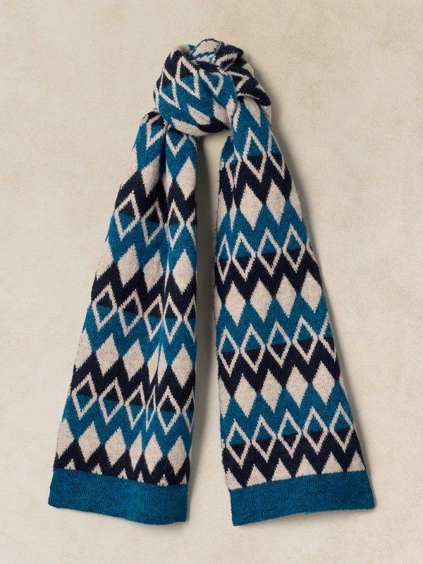 DIAMOND PATTERN SCARF