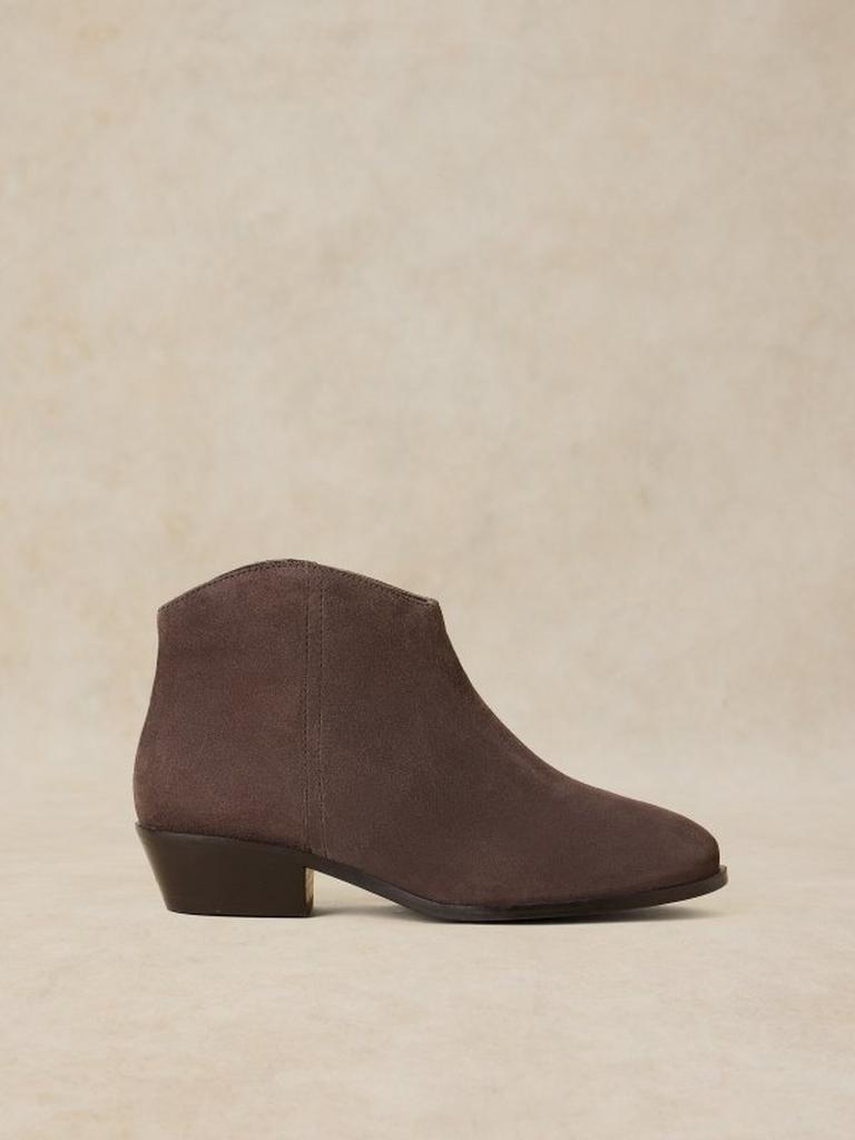 MAE SUEDE ANKLE BOOT in DK GREY - LIFESTYLE