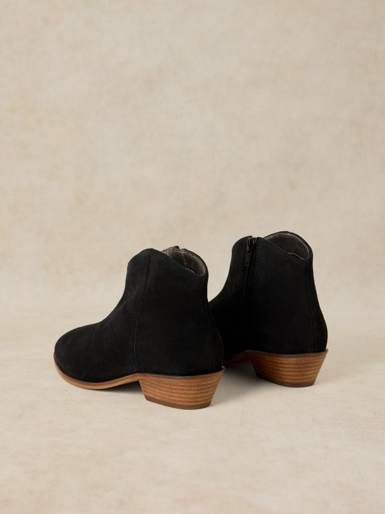 MAE SUEDE ANKLE BOOT in PURE BLK - FLAT BACK