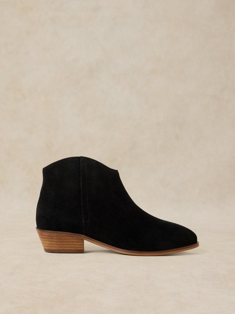 MAE SUEDE ANKLE BOOT in PURE BLK - LIFESTYLE
