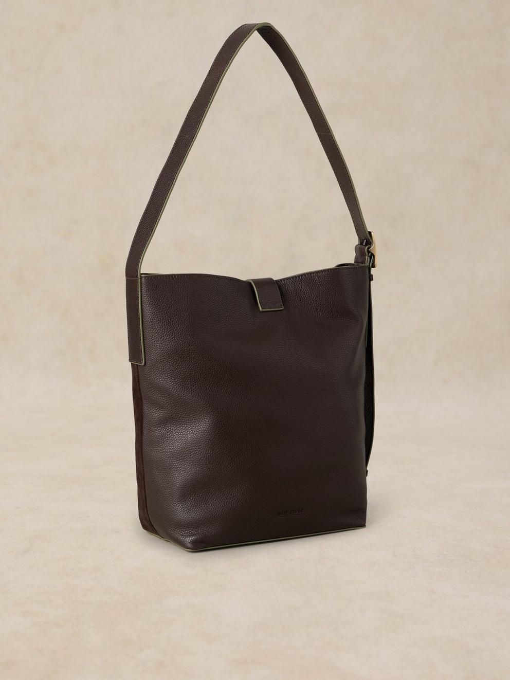 STEVIE BUCKET BAG in DK BROWN - FLAT BACK