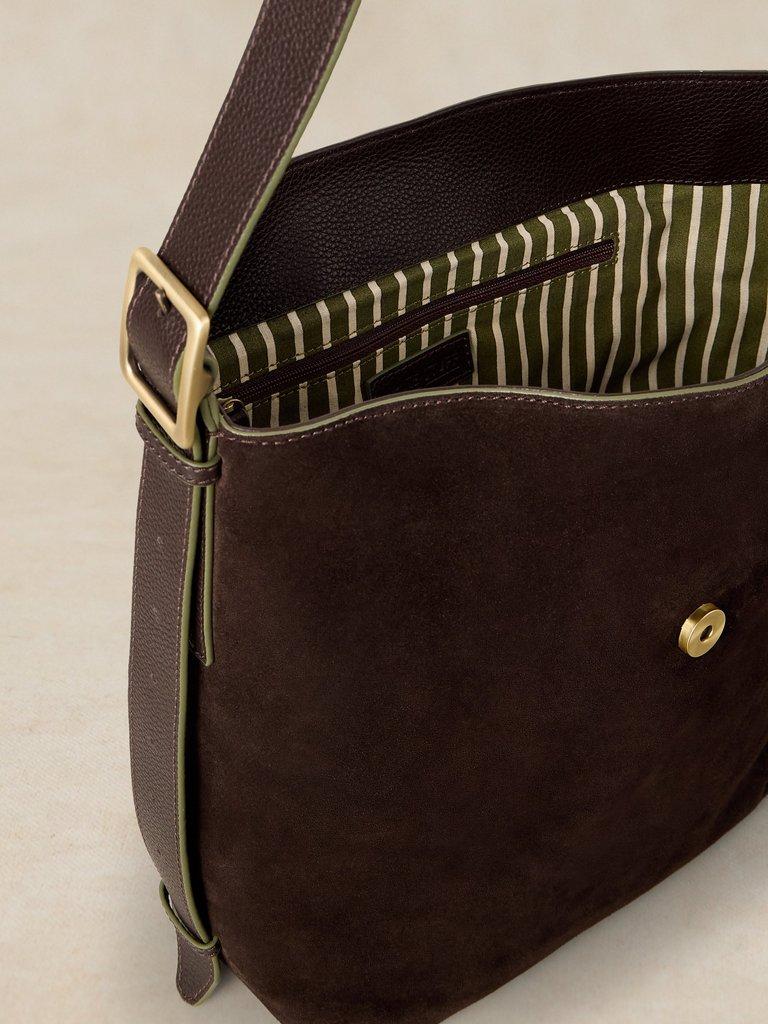 STEVIE BUCKET BAG in DK BROWN - FLAT DETAIL