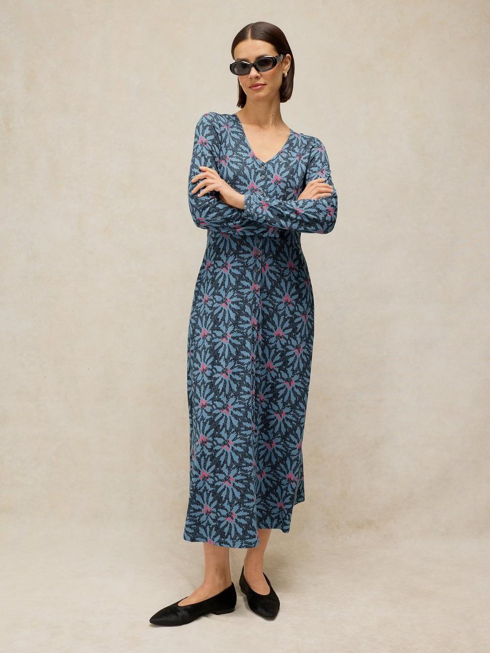 REESE BUTTON THROUGH DRESS in BLUE PR - MODEL DETAIL