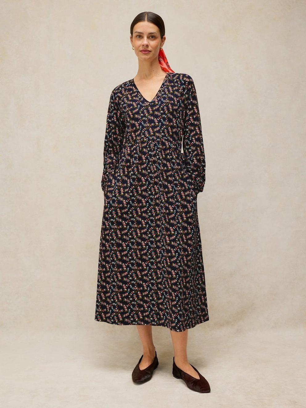 HARPER JERSEY DRESS in NAVY MULTI - LIFESTYLE