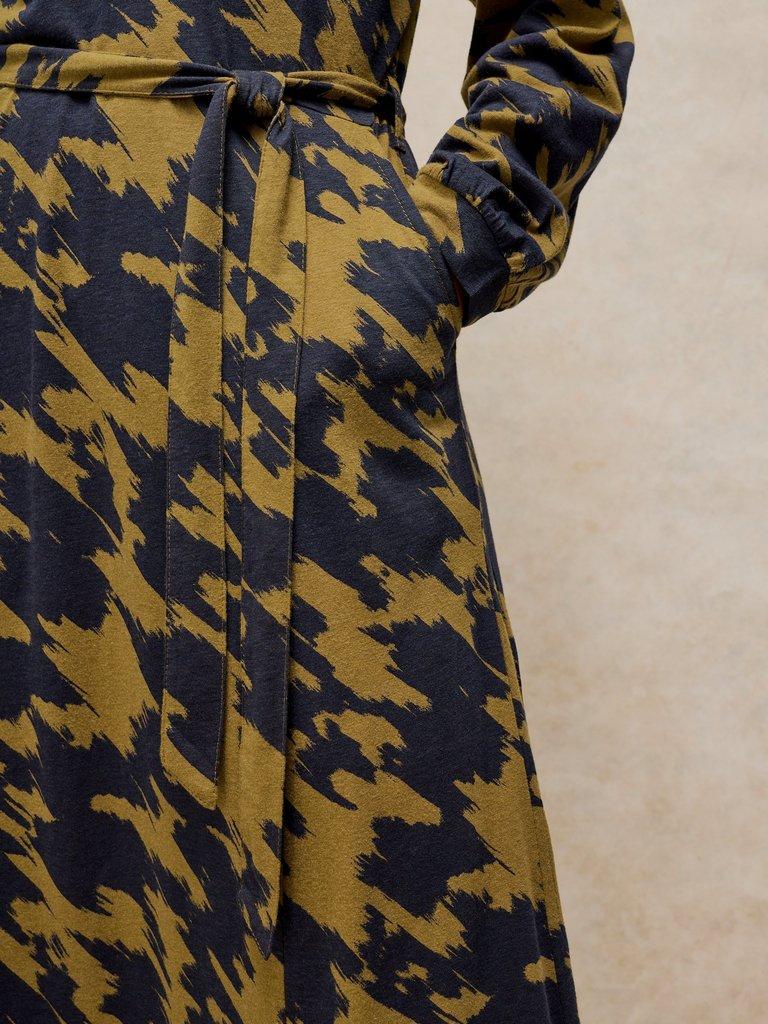 AMARA JERSEY DRESS in GREEN MLT - MODEL DETAIL