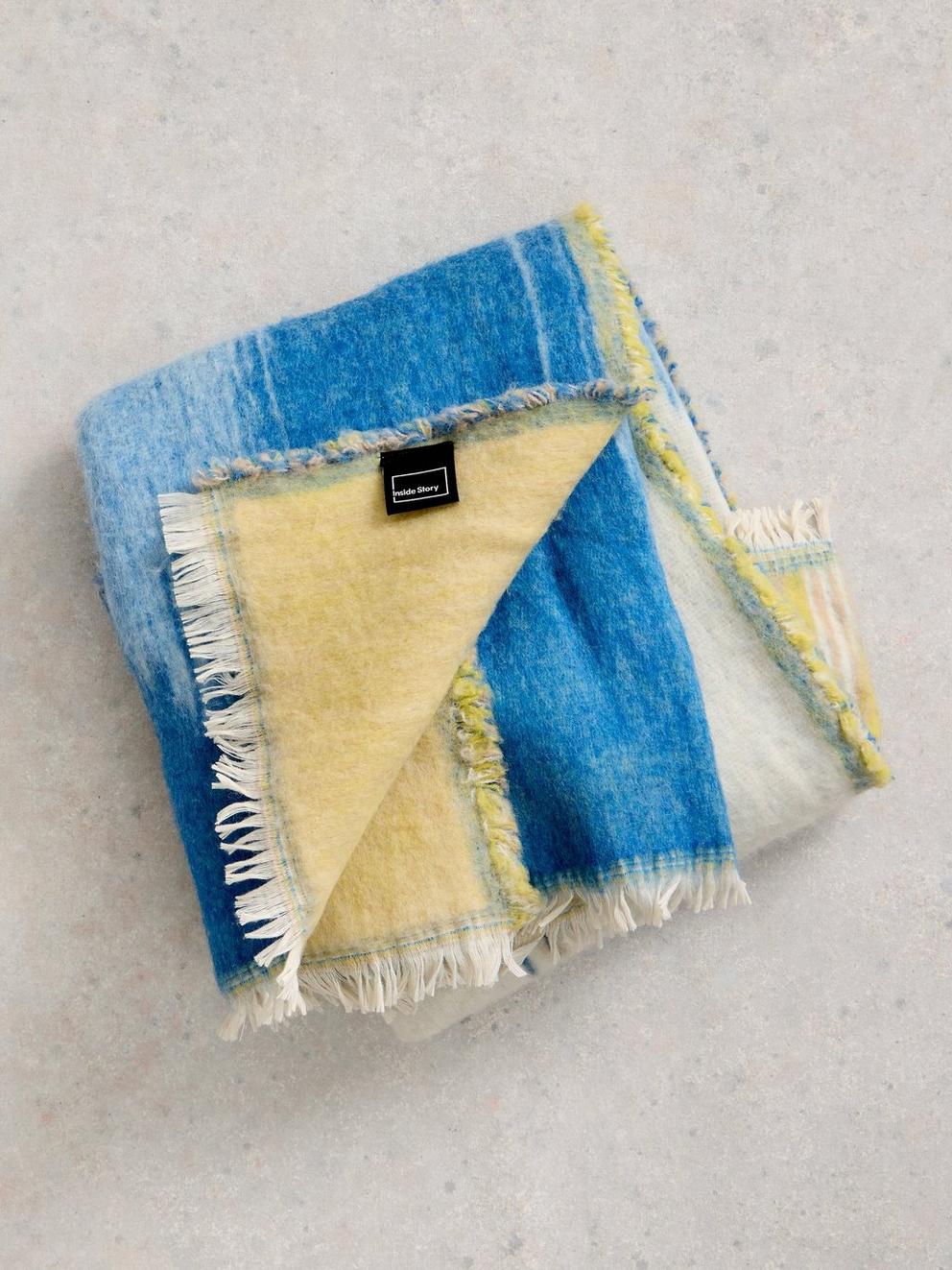 Inside Story Throw in BLUE MLT - LIFESTYLE