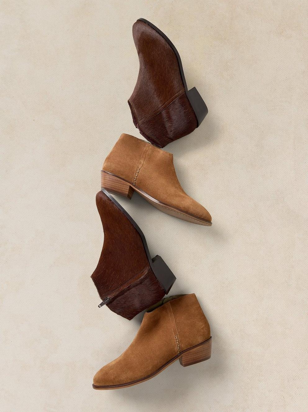 MAE LEATHER PONY ANKLE BOOT in DK BROWN - MODEL DETAIL