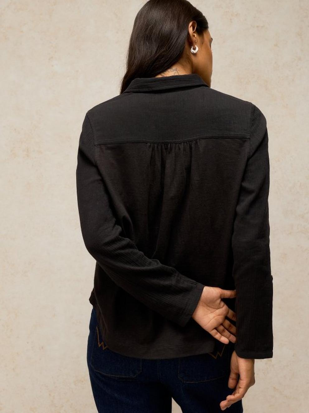 ANNIE DOUBLE CLOTH in PURE BLK - MODEL BACK