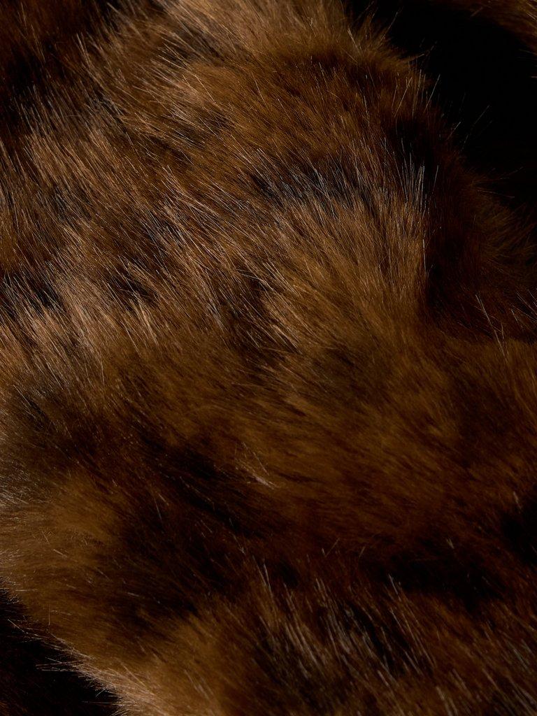 FAUX FUR SCARF in NAT MLT - FLAT DETAIL