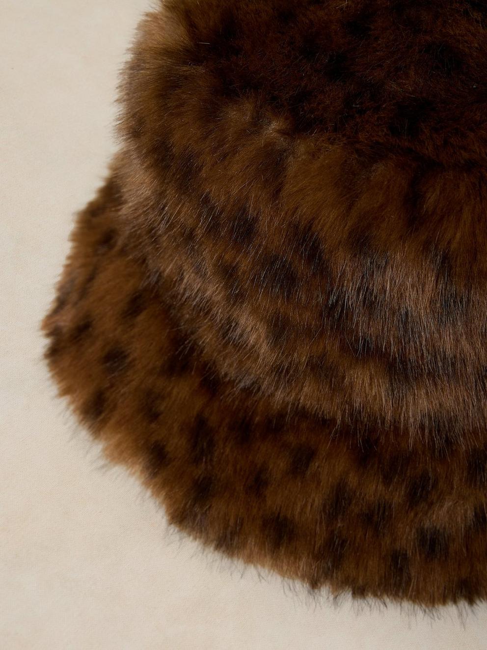 FAUX FUR BUCKET HAT in NAT MLT - FLAT DETAIL