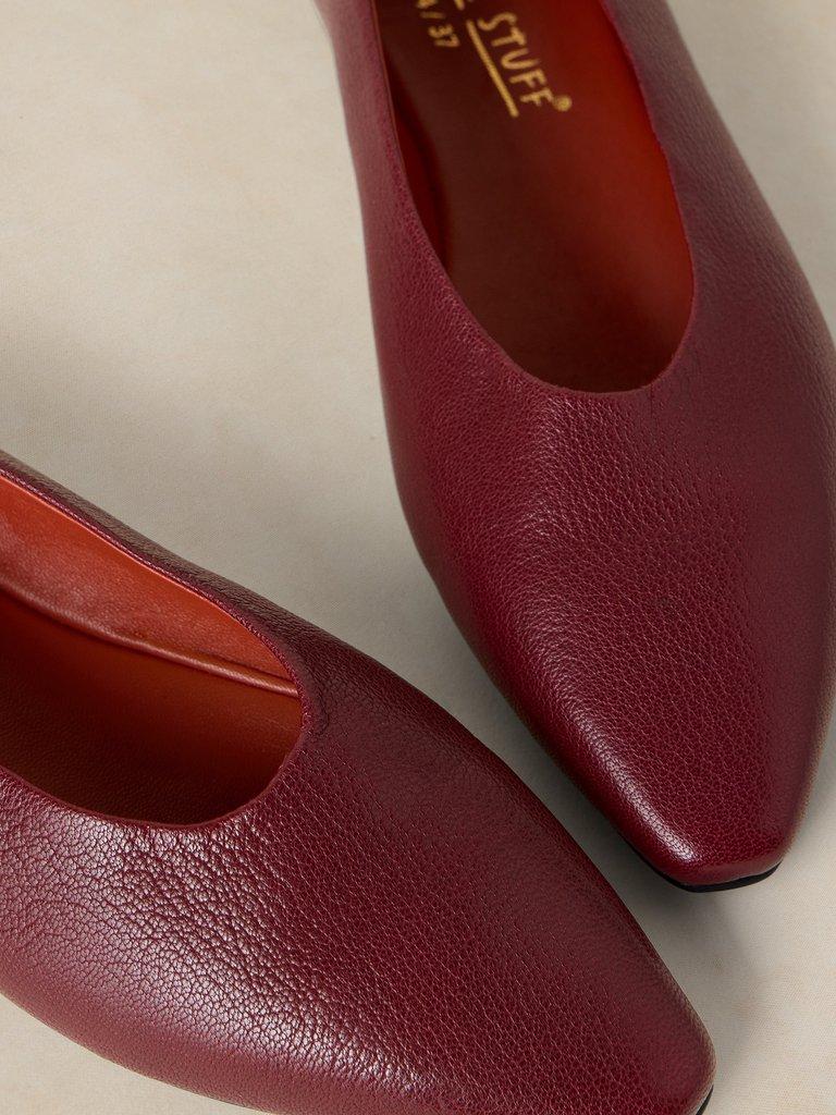 POINTED BALLERINA in DK RED - FLAT DETAIL