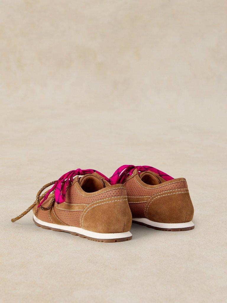 QUINN TRAINER in MID TAN - FLAT BACK
