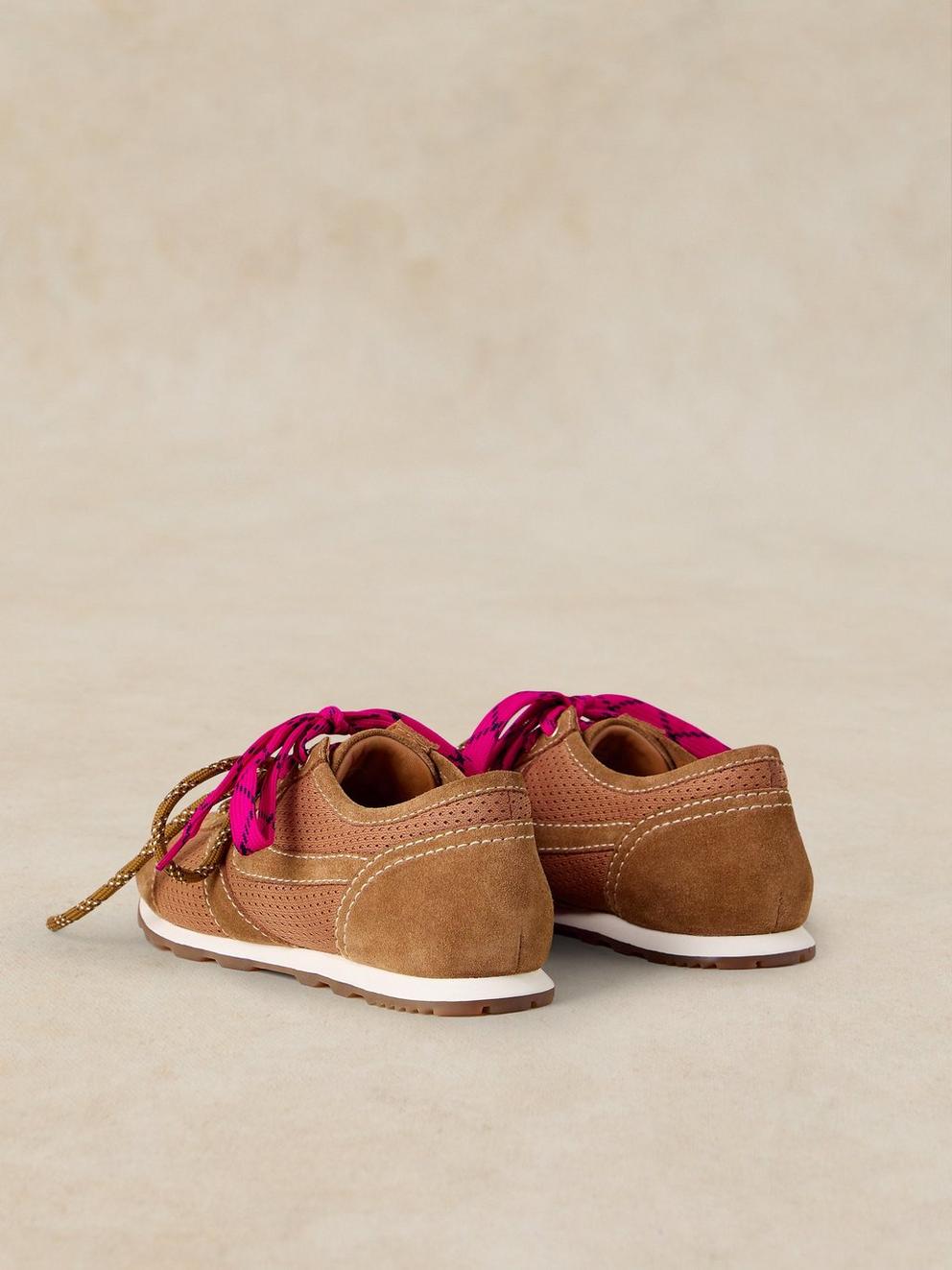 QUINN TRAINER in MID TAN - FLAT BACK