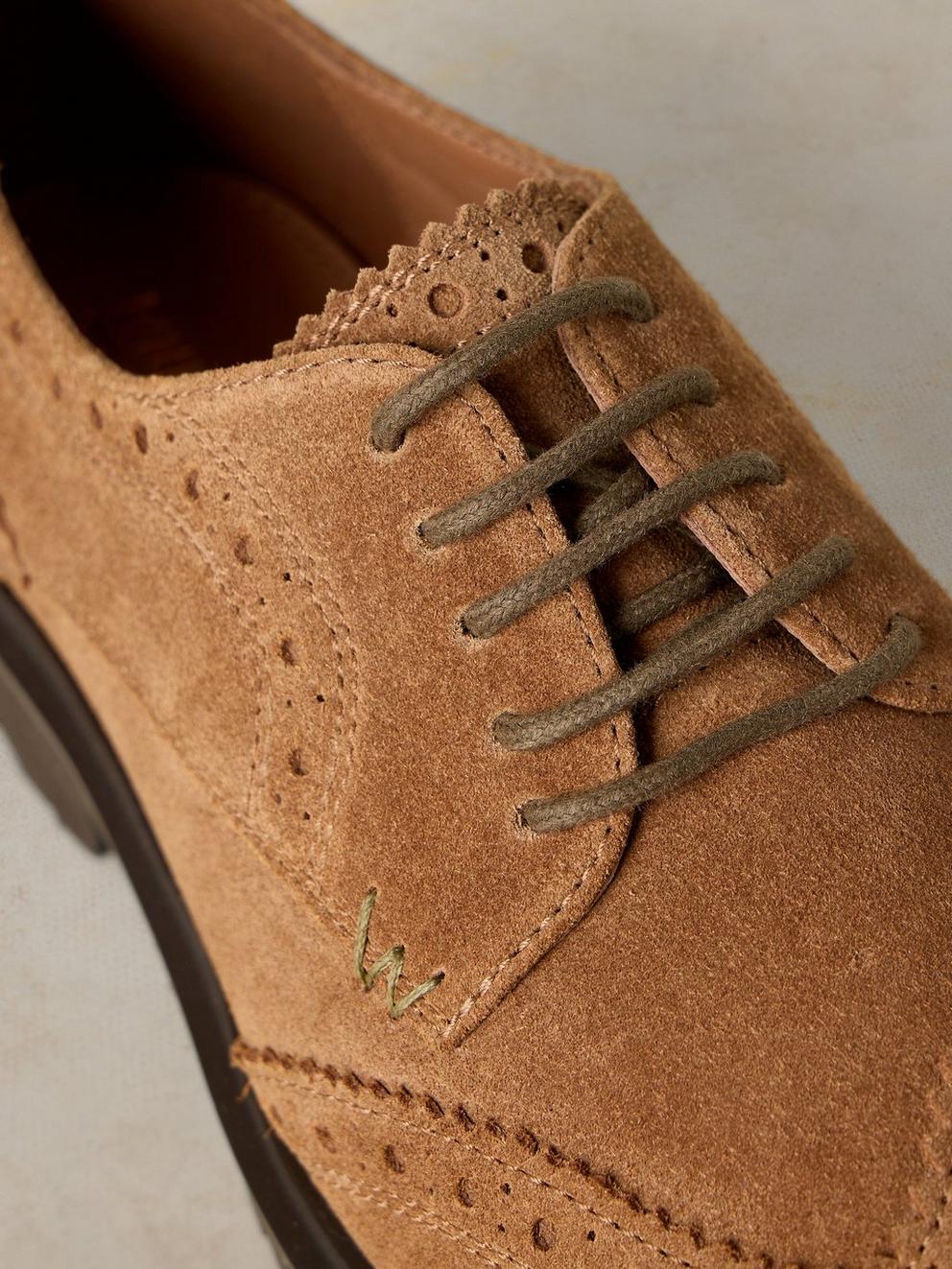 THALIA CHUNKY LEATHER BROGUE in MID TAN - FLAT DETAIL