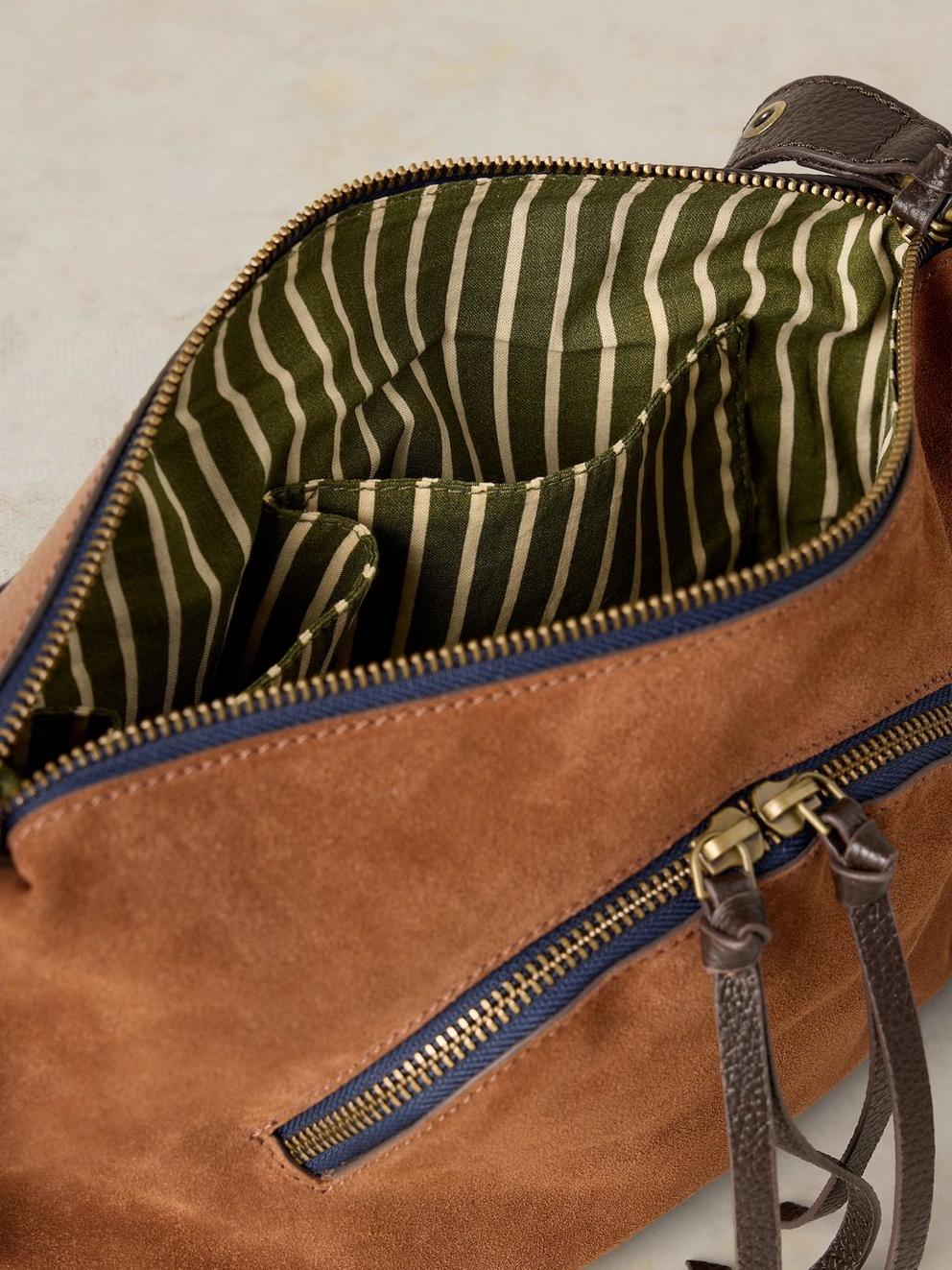 HOLLIE CROSSBODY BAG in MID TAN - FLAT DETAIL