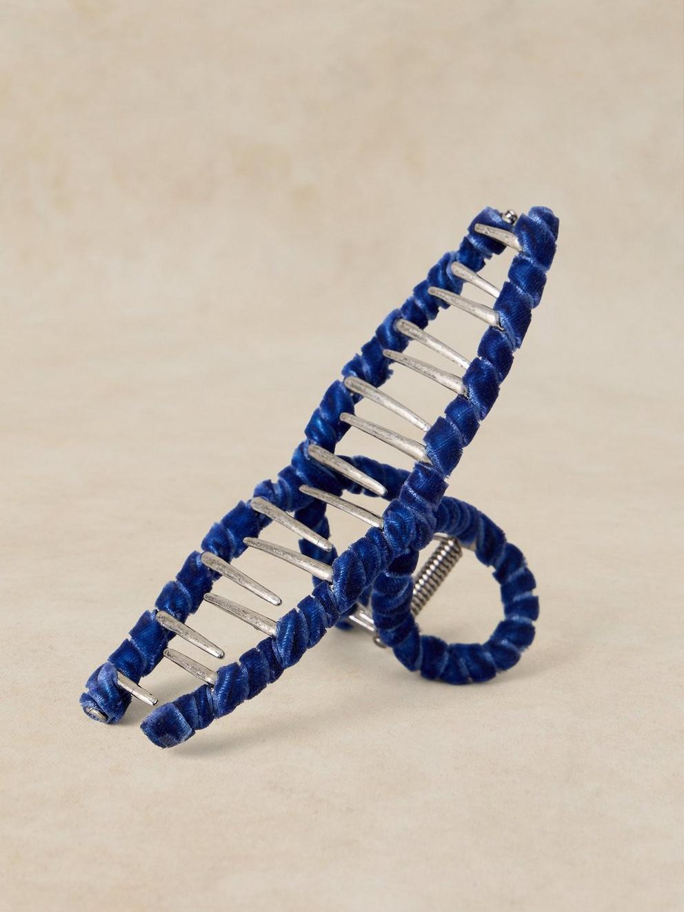 VELVET CLAW CLIP in DK BLUE - FLAT DETAIL