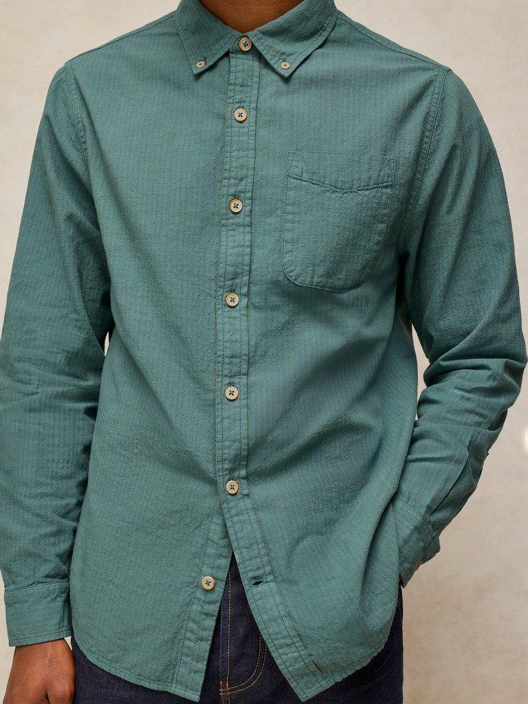 BRUTON COTTON STRIPE SHIRT in TEAL MLT - MODEL DETAIL