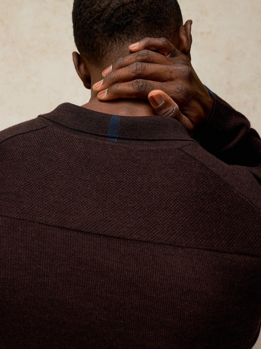 CONWAY LS MERINO ZIP POLO in MID BROWN - MODEL DETAIL