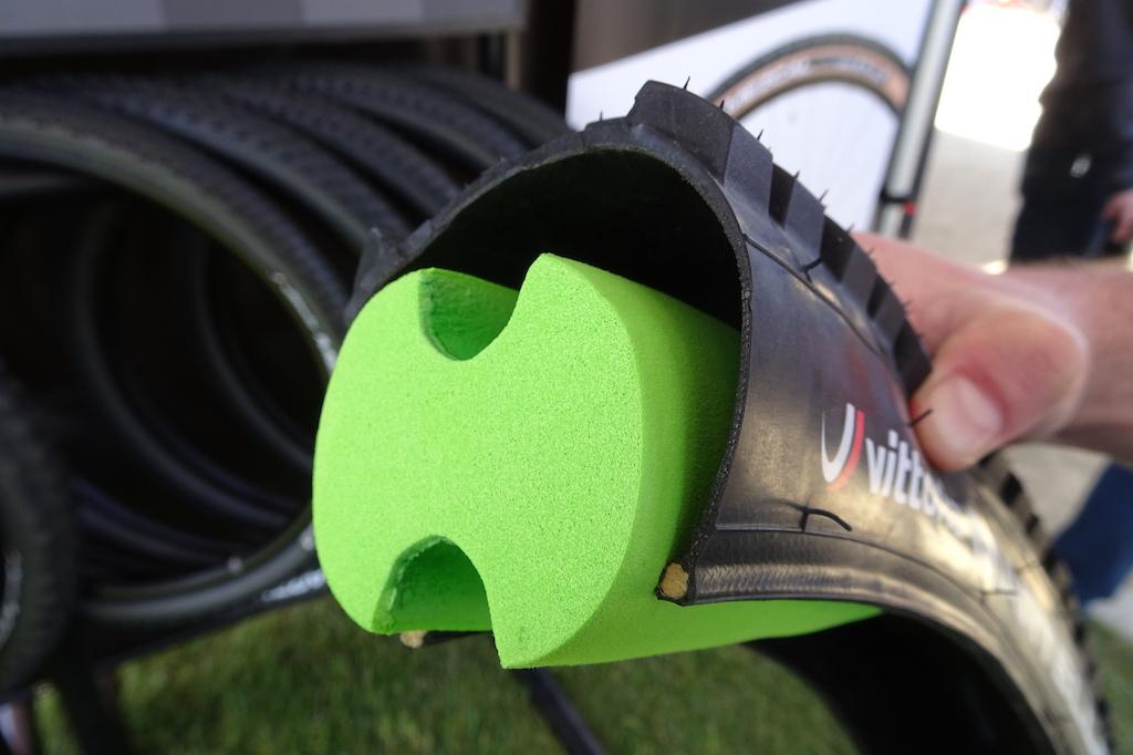 Vittoria AirLiner チューブレスインサート Chain Reaction