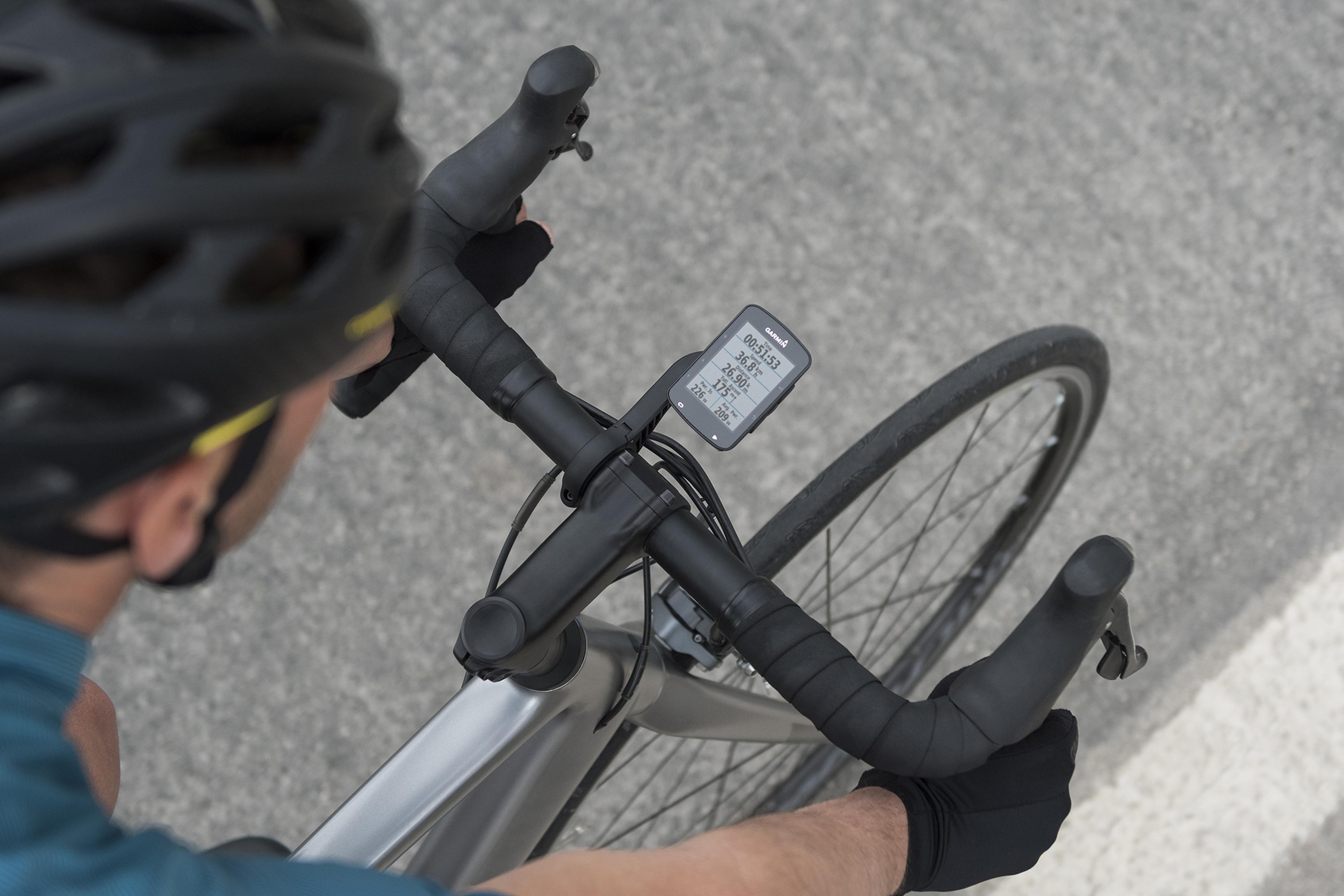 Garmin Edge 530 GPS Cycling/Bike Computer with Mapping & Navigation. B