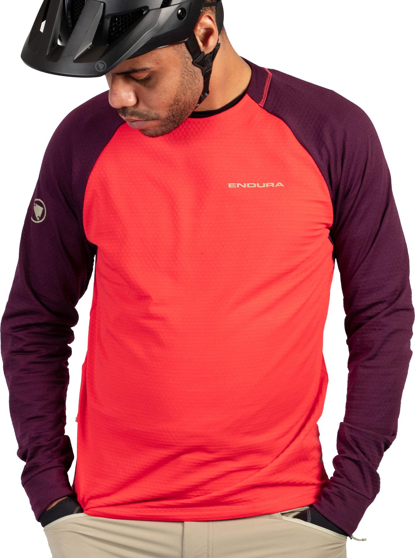 Click to view product details and reviews for Endura Singletrack Fleece Mtb Jersey Aubergine.