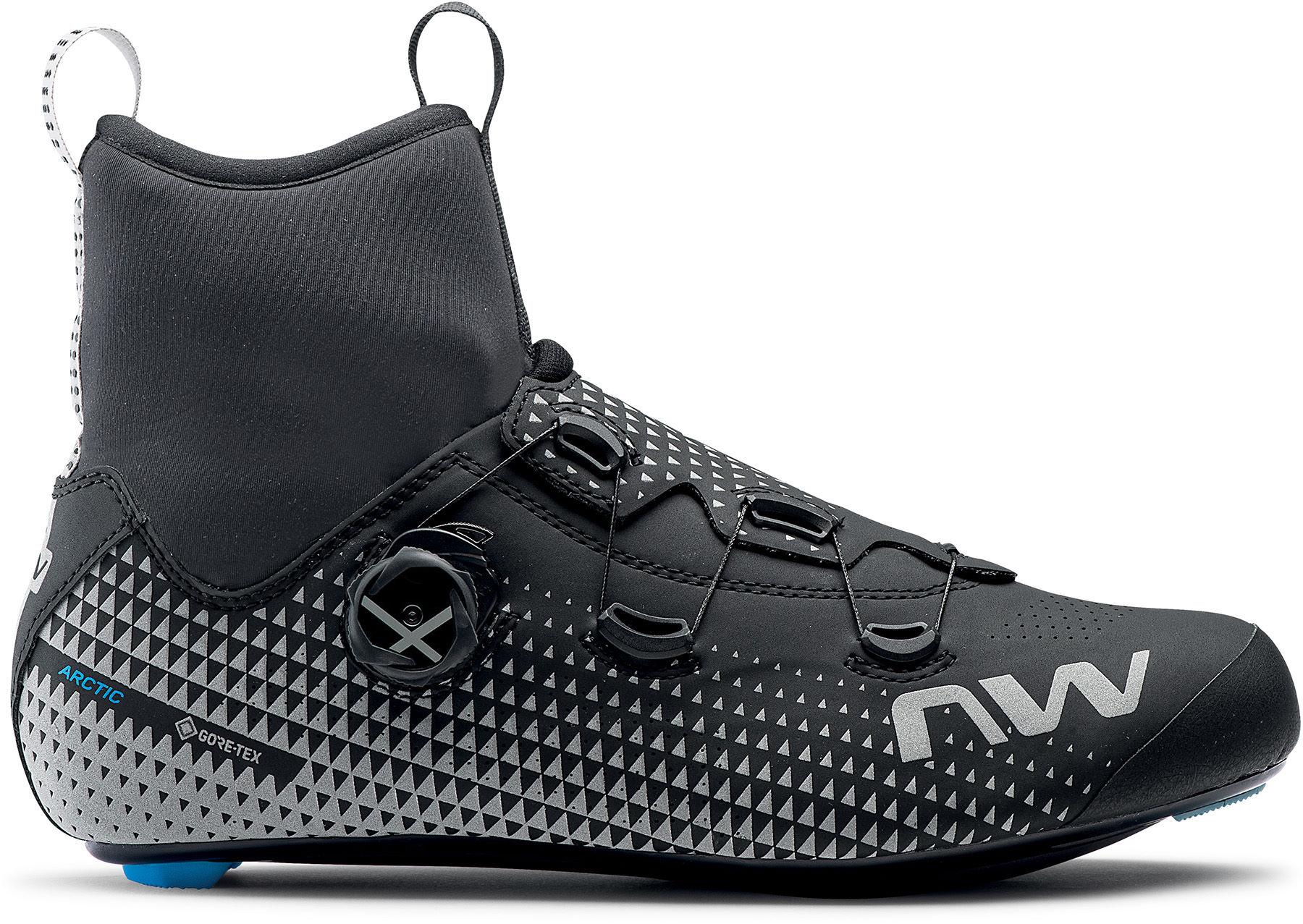 Best winter cycling shoes 2023  Road & MTB shoes for warm, dry